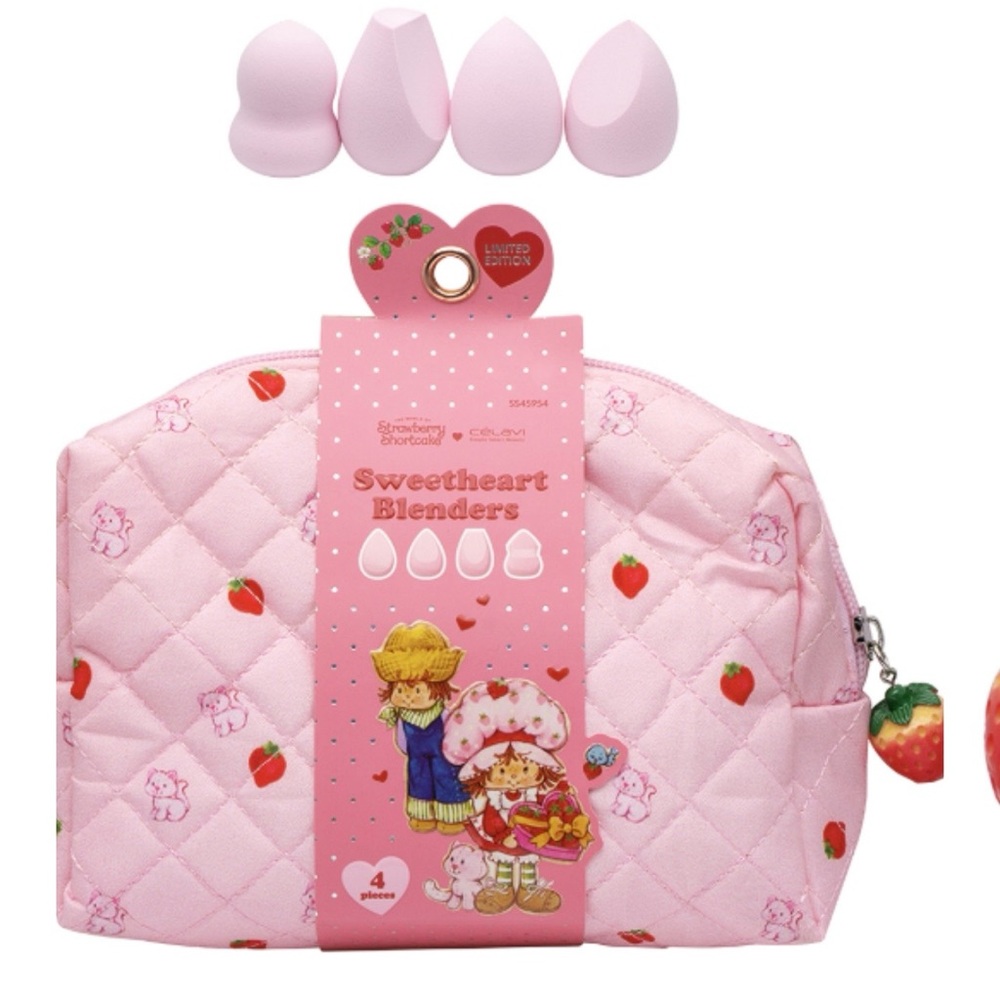 STRAWBERRY SHORTCAKE x CELAVI SWEETHEART BLENDERS POUCH SET
